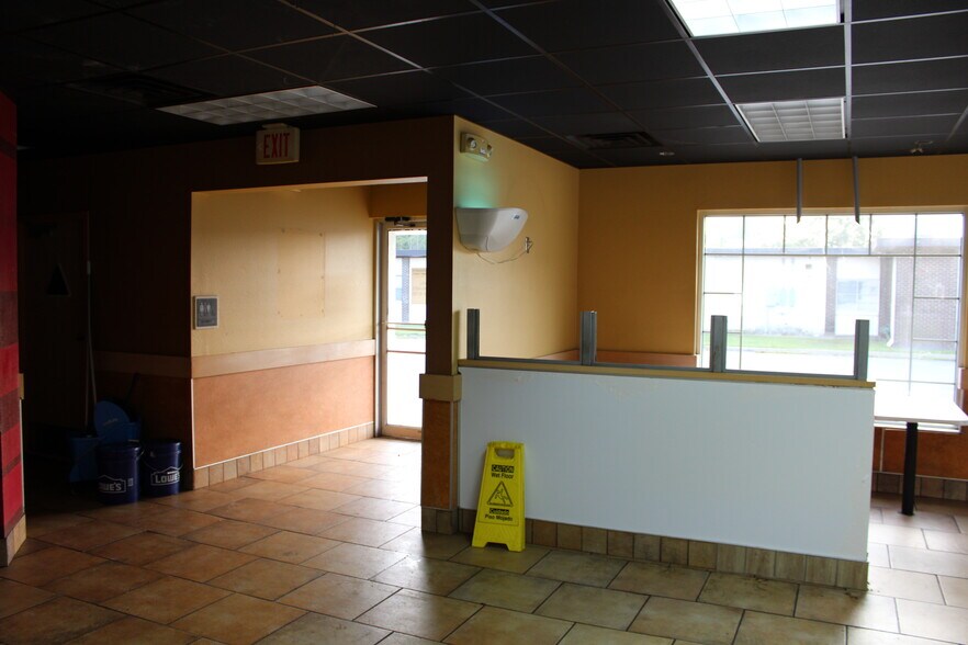 More Photos Of 2707 W 28th Ave, Pine Bluff Fast Food For Lease