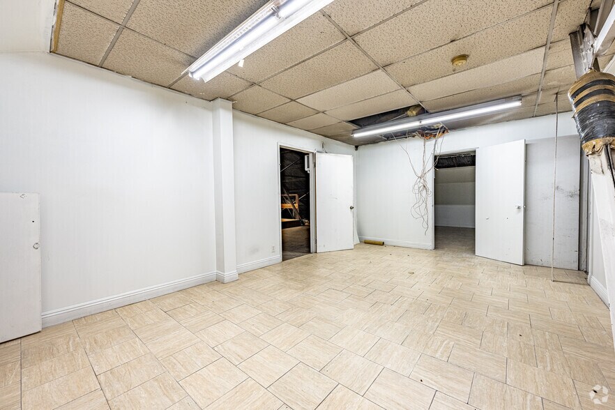 More Photos Of 750 Long Beach Blvd, Long Beach Storefront For Sale