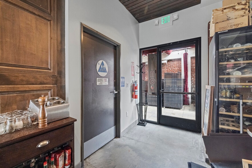 More Photos Of 47 W Main St, Alhambra Restaurant For Lease