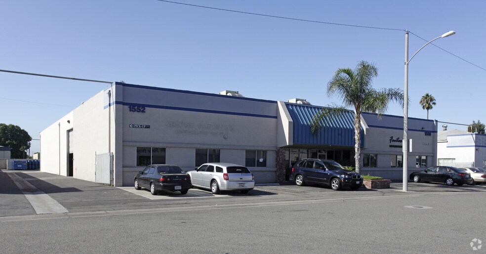 Primary Photo Of 1552-1556 W Embassy St, Anaheim Warehouse For Lease