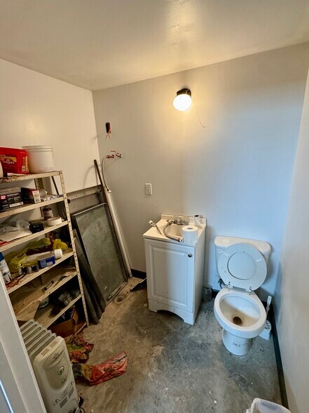 More Photos Of 20884 Pike 307, Bowling Green General Retail For Sale