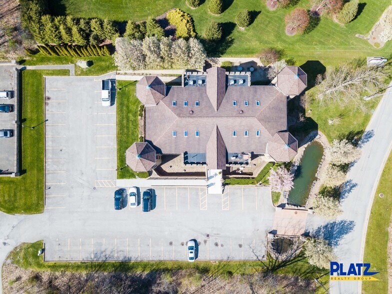 More Photos Of 8544 Hickory Hill Dr, Poland Office For Sale