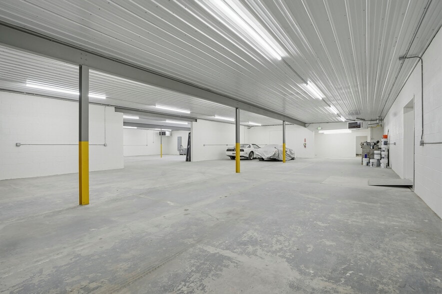 More Photos Of 4455-4477 Garfield St, Denver Warehouse For Sale