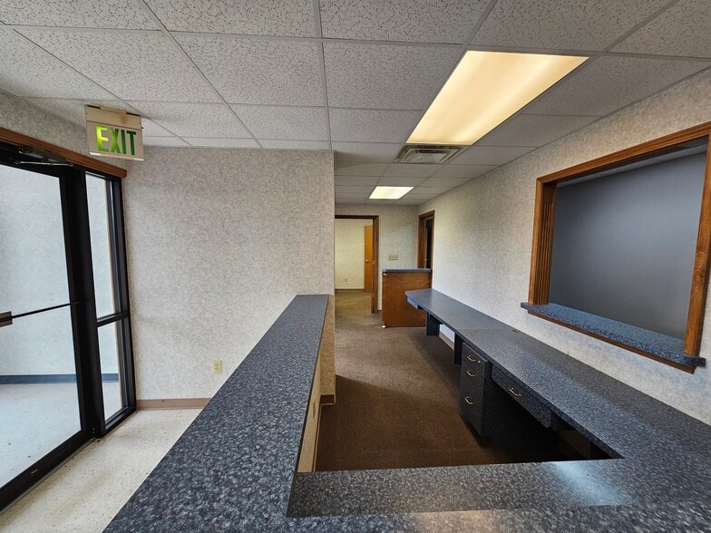 More Photos Of 30 Spring Mill Ct, Mooresville Office For Lease