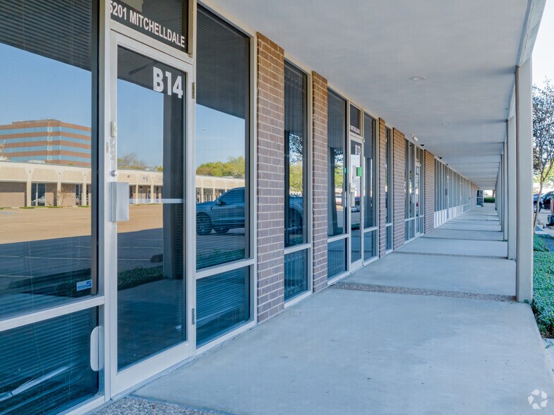 More Photos Of 5151 Mitchelldale St, Houston Unknown For Lease