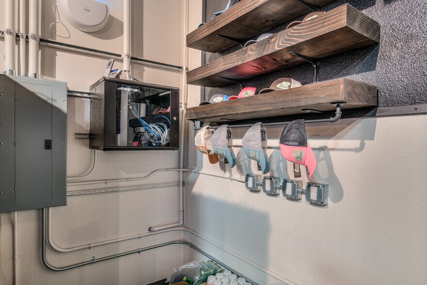 More Photos Of 420 N Main St, Prineville Restaurant For Sale