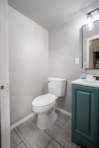 More Photos Of 1402 Veterans Memorial Hwy, Blanchard Warehouse For Sale