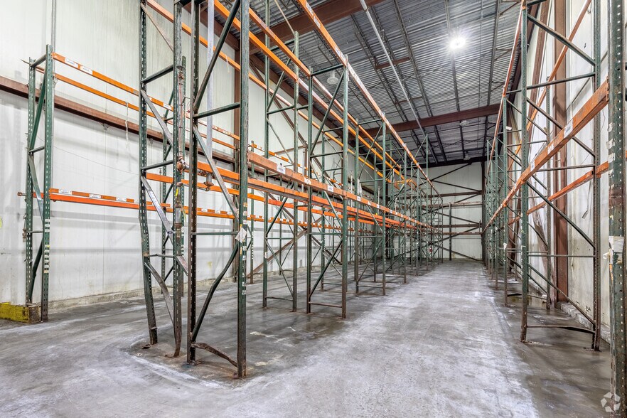 More Photos Of 1270 KY-192, London Refrigeration Cold Storage For Sale