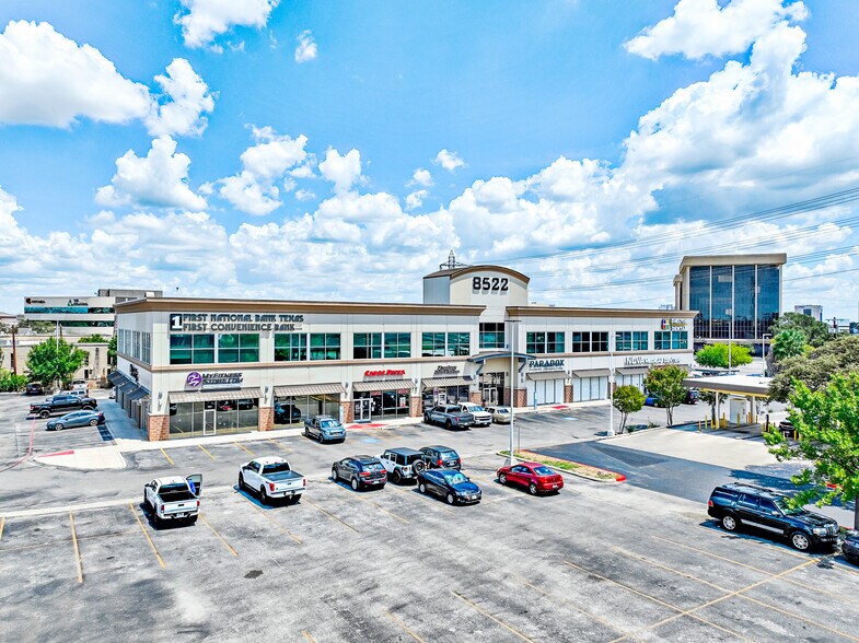 More Photos Of 8522 Broadway, San Antonio Office For Lease