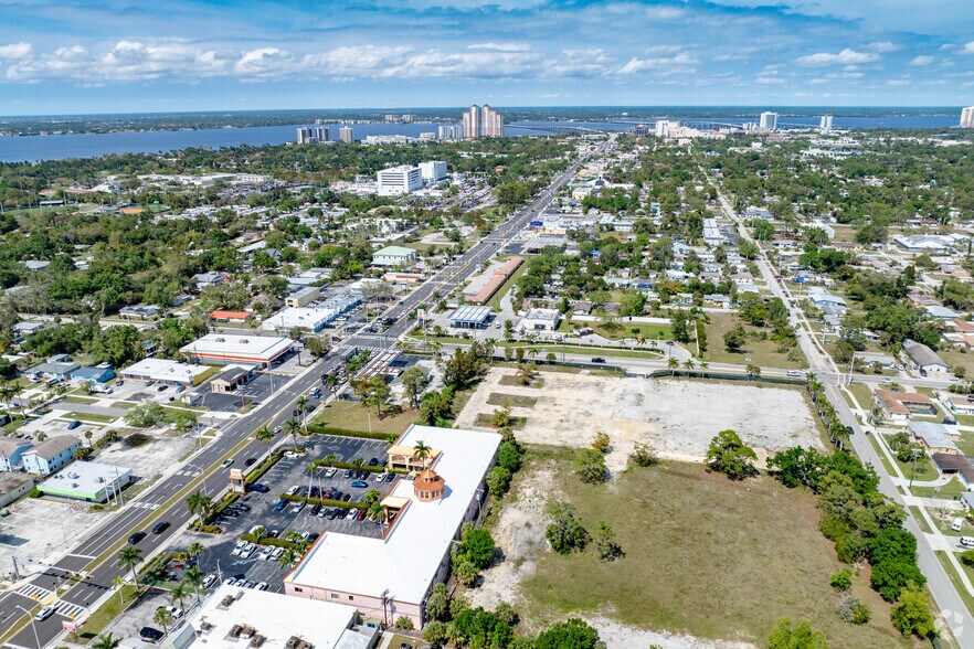 More Photos Of 3049 Cleveland Ave, Fort Myers Medical For Lease