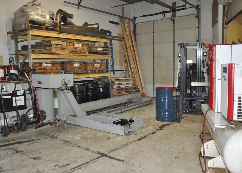 More Photos Of 1418 5th St S, Hopkins Manufacturing For Sale