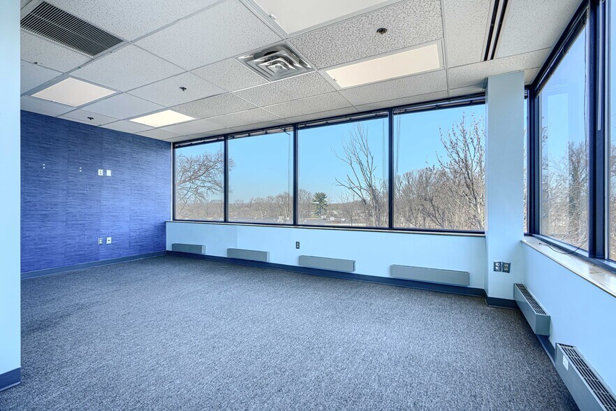 More Photos Of 8815 Centre Park Dr, Columbia Medical For Lease