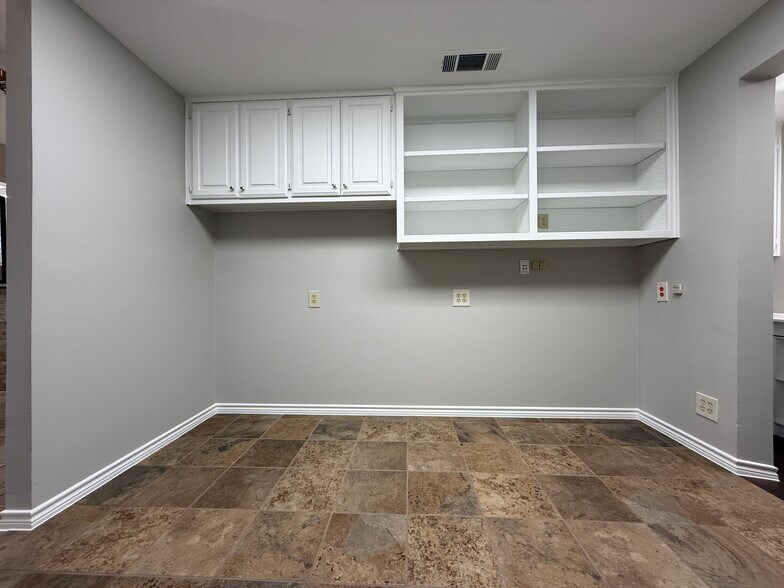 More Photos Of 2700 James St, Denton Industrial For Lease