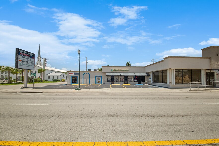 More Photos Of 362-364 S Main St, Belle Glade Storefront Retail Office For Sale