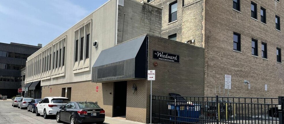 Primary Photo Of 111 Woodward Ct, South Bend Storefront For Lease
