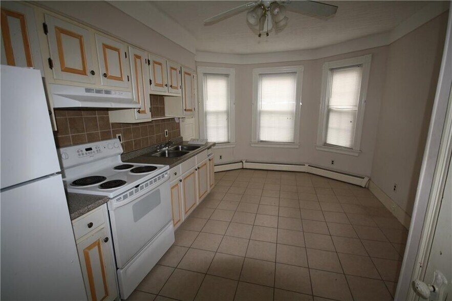 More Photos Of 41 Yale Ave, Providence Apartments For Sale