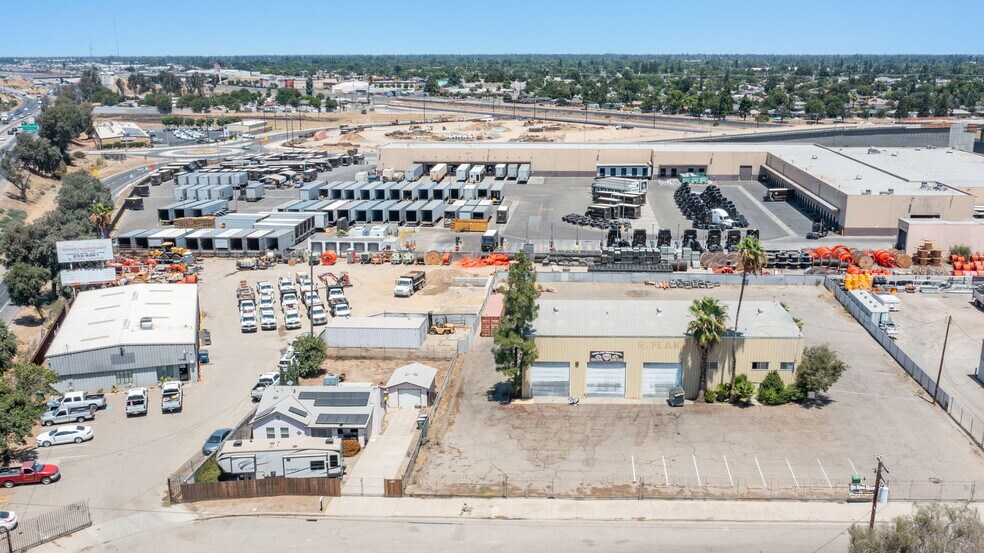 More Photos Of 1742 W Pine Ave, Fresno Industrial For Lease