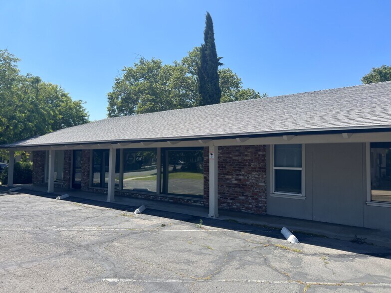 Primary Photo Of 1017 W 18th St, Merced Office For Sale