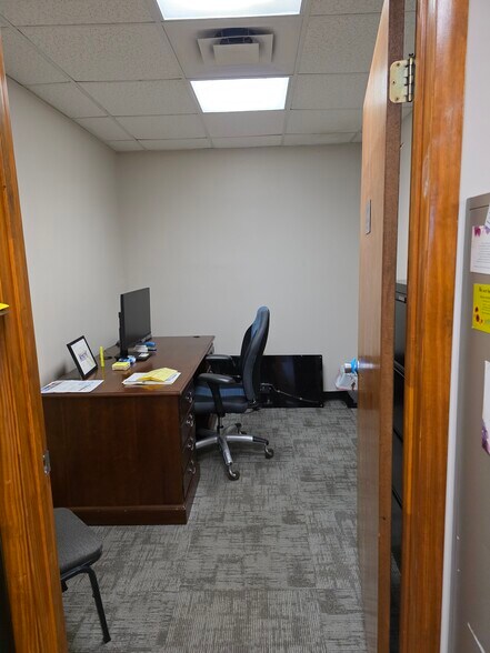 More Photos Of 2010 Eggert Rd, Buffalo Freestanding For Lease