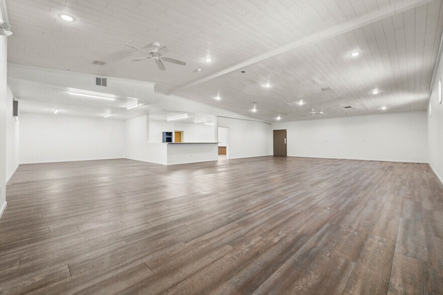 More Photos Of 7101 W Hwy 2 & 52, Minot Storefront Retail Office For Sale