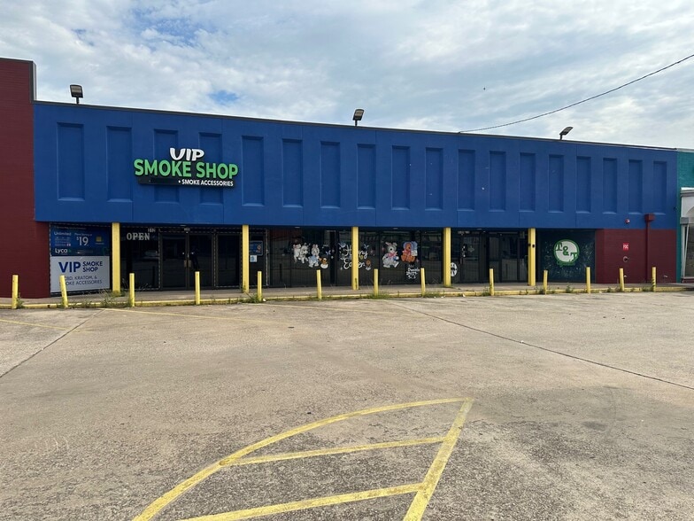 Primary Photo Of 312 E Main St, Grand Prairie Freestanding For Sale