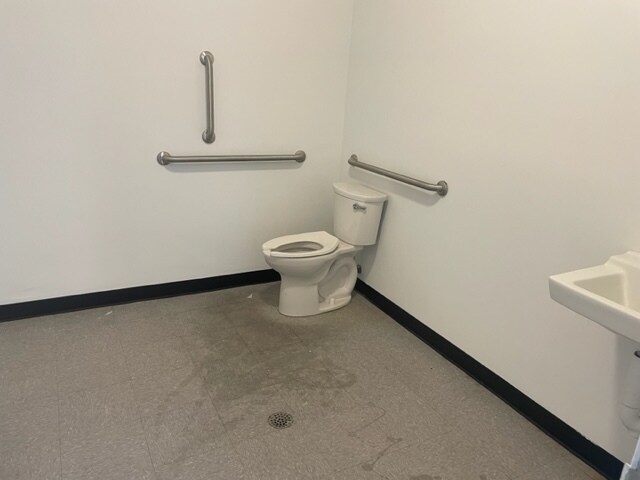 More Photos Of 2769-2787 N Milwaukee Ave, Chicago Coworking Space