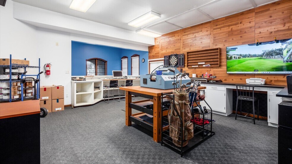 More Photos Of 1146 Walnut St, Coshocton Office For Sale