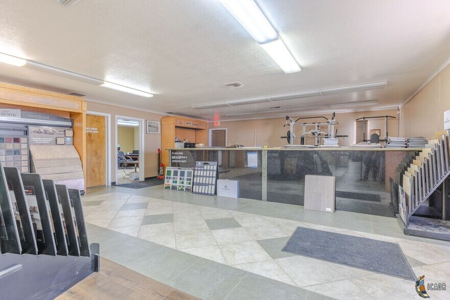 More Photos Of 1902 W Euclid Ave, El Centro Warehouse For Sale