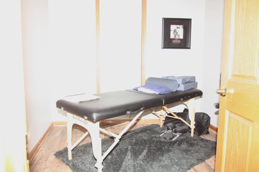 More Photos Of 111 Railroad Ave, Bartlett Office For Lease