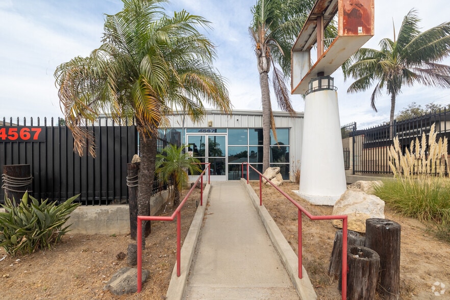 More Photos Of 4567 W El Segundo Blvd, Hawthorne Freestanding For Sale