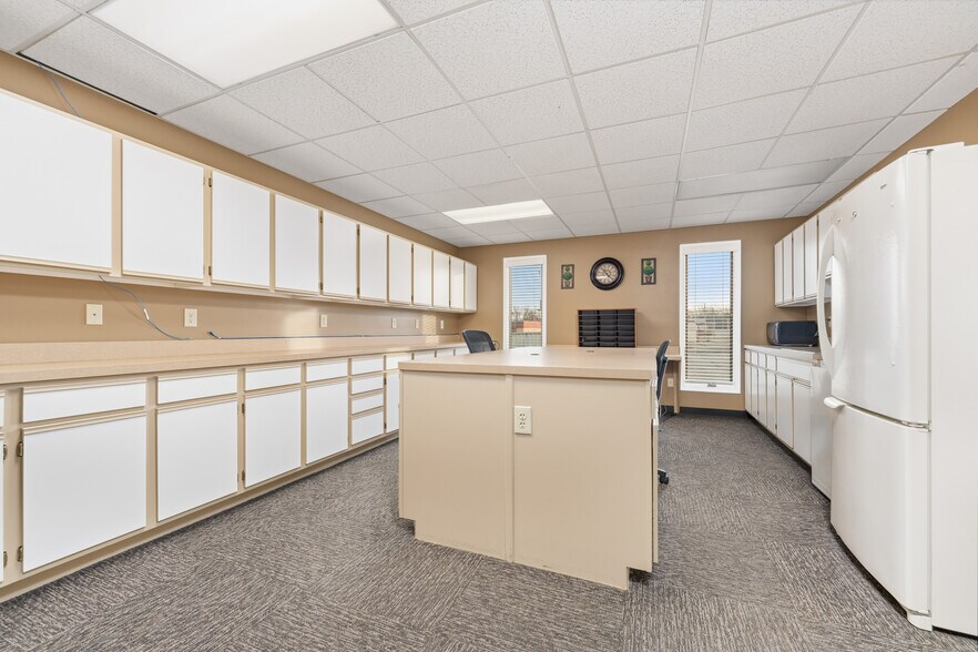 More Photos Of 4718 National Rd E, Richmond Office For Lease