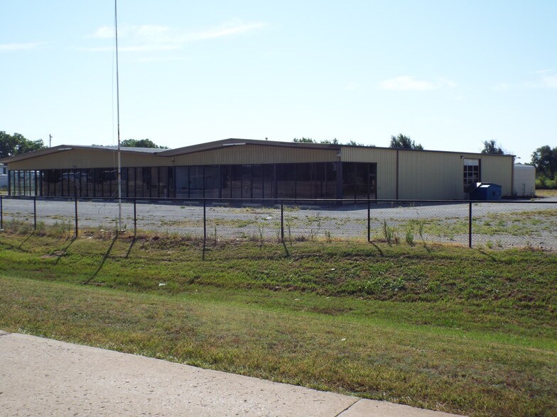 More Photos Of 3601 N Van Buren Byp, Enid Freestanding For Lease