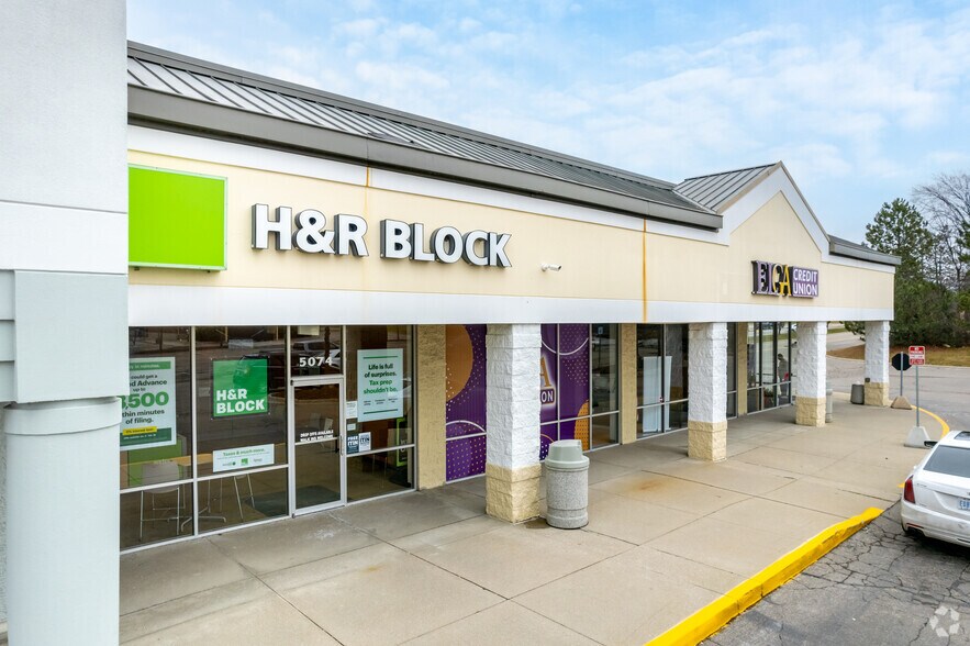 More Photos Of 5072-5096 Corunna Rd, Flint Unknown For Lease