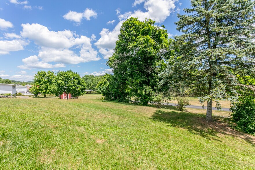 More Photos Of 13100 Bedford Rd NE, Cumberland Light Manufacturing For Sale