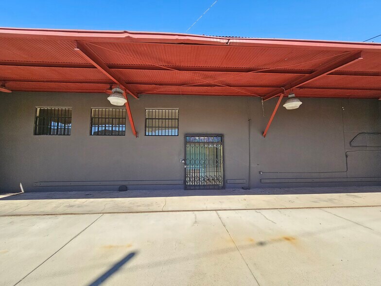 Primary Photo Of 1014 Vine St, Los Angeles Movie Radio TVStudio For Sale