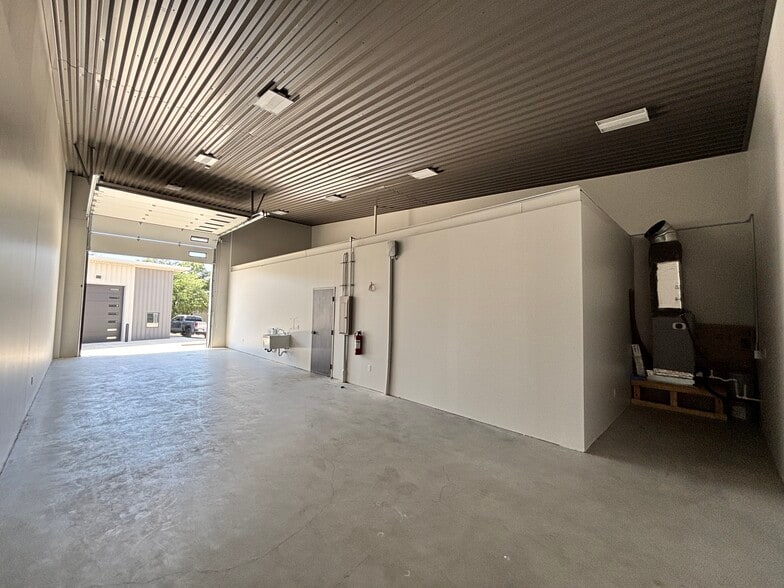More Photos Of 205 Cantera Way, Georgetown Light Distribution For Sale