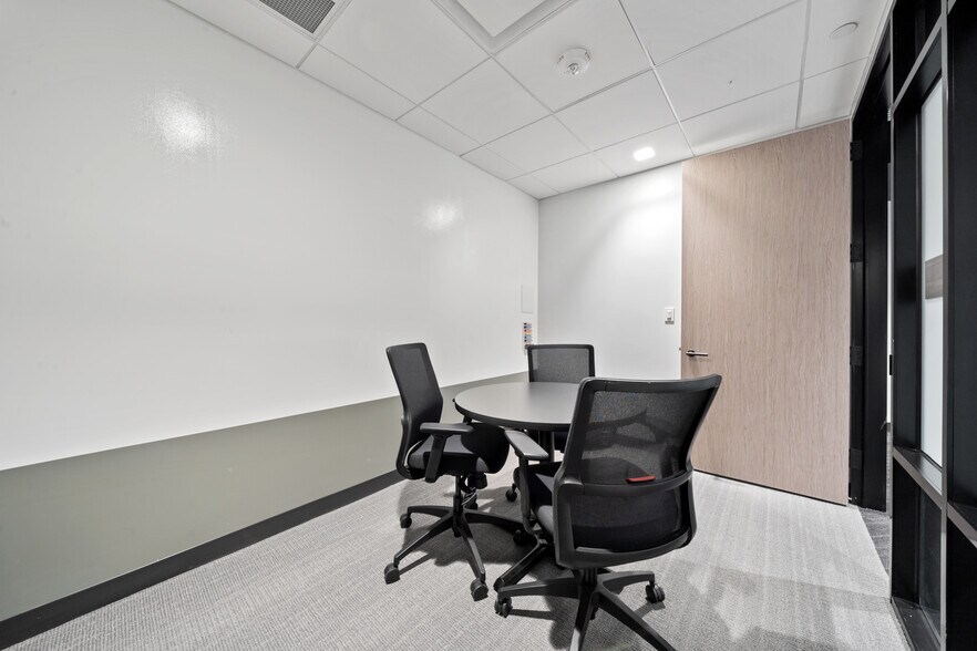 More Photos Of 7620 Guadalupe St, Austin Office For Lease