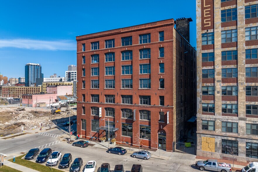 More Photos Of 247 W Freshwater Way, Milwaukee Coworking Space