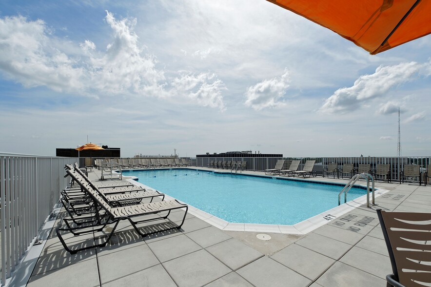 More Photos Of 5480 Wisconsin Ave, Chevy Chase Apartments For Lease