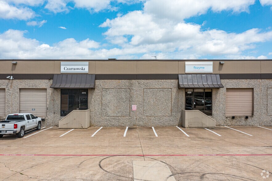 More Photos Of 4800-4824 Lakawana St, Dallas Unknown For Lease