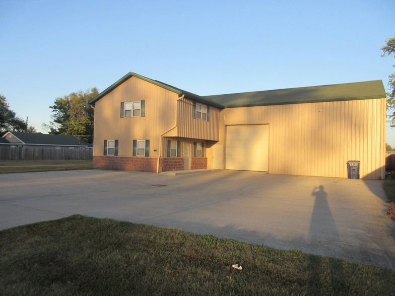 Primary Photo Of 2918 S 1st St, Terre Haute Warehouse For Lease