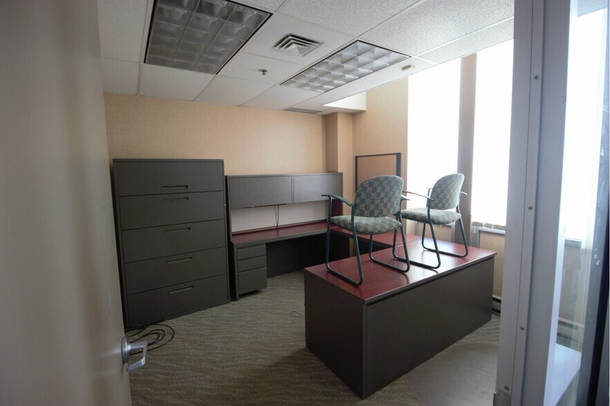 More Photos Of 77 Ridgeland Rd, Rochester Research And Development For Sale