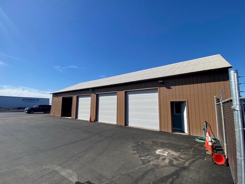 More Photos Of 1611 S Airport Way, Stockton Specialty For Lease