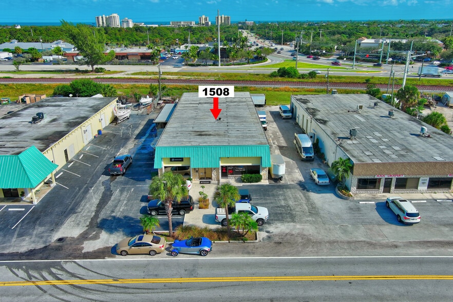 More Photos Of 1508 Cypress Dr, Jupiter Light Distribution For Sale