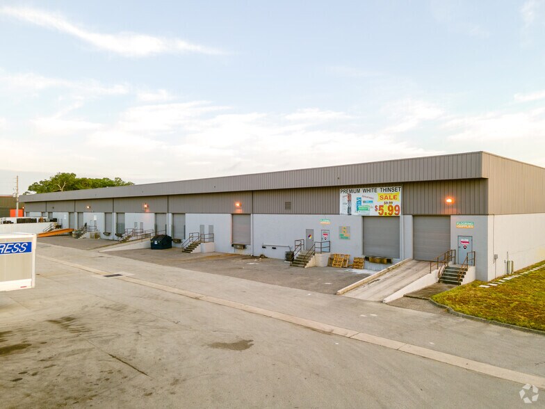 More Photos Of 4424 Seaboard Rd, Orlando Unknown For Lease