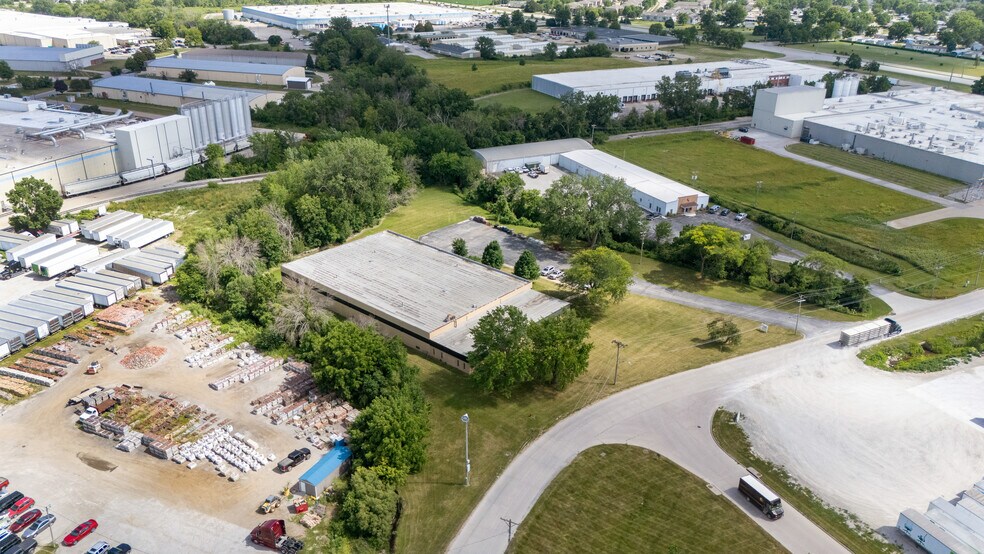 More Photos Of 2860 Industrial Park Rd, Iowa City Warehouse For Sale