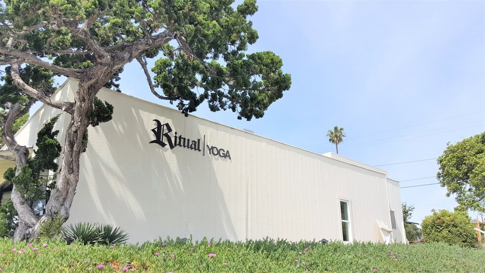 More Photos Of 1390 S Coast Hwy, Laguna Beach Storefront For Lease