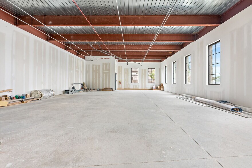 More Photos Of 2372 E University Dr, Auburn Office For Lease