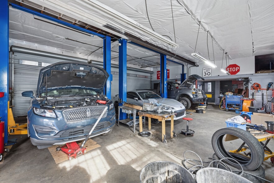 More Photos Of 6200 N Nebraska Ave, Tampa Auto Repair For Sale