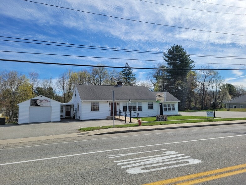 Primary Photo Of 1565 Lakeview Ave, Dracut Office For Sale
